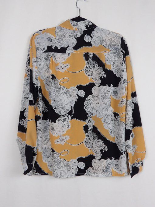 Chemise a motifs fleuries 